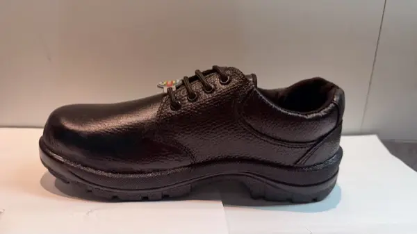 SPL 509 Low-Ankle Black PVC safety shoe by SPL India