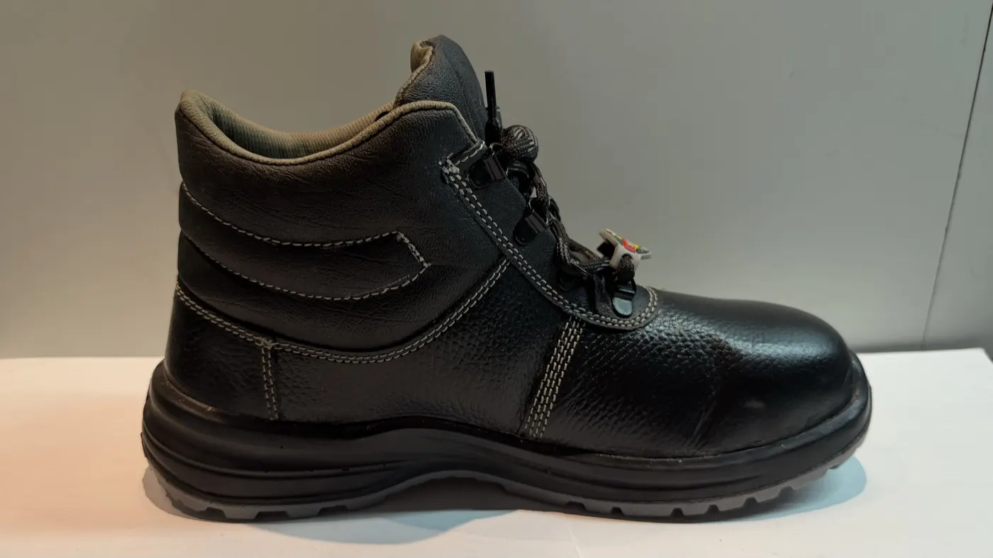 SPL 518 hi-ankle safety shoe with double-density PU sole, side profile