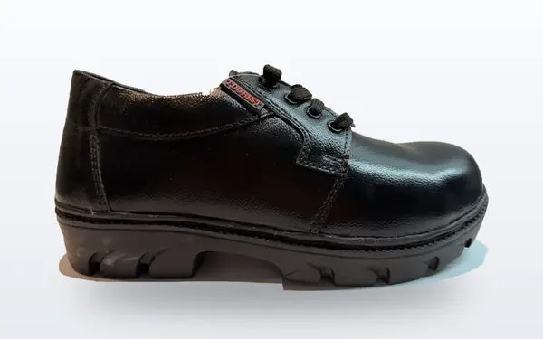 SPL 520 Low-Ankle Heavy Tread safety shoe by SPL India